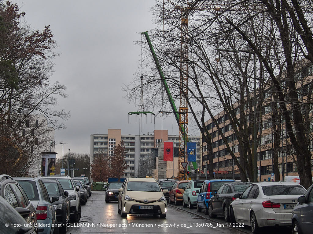 18.01.2022 - Baustelle zur Montessori Schule im Plettzentrum Neuperlach